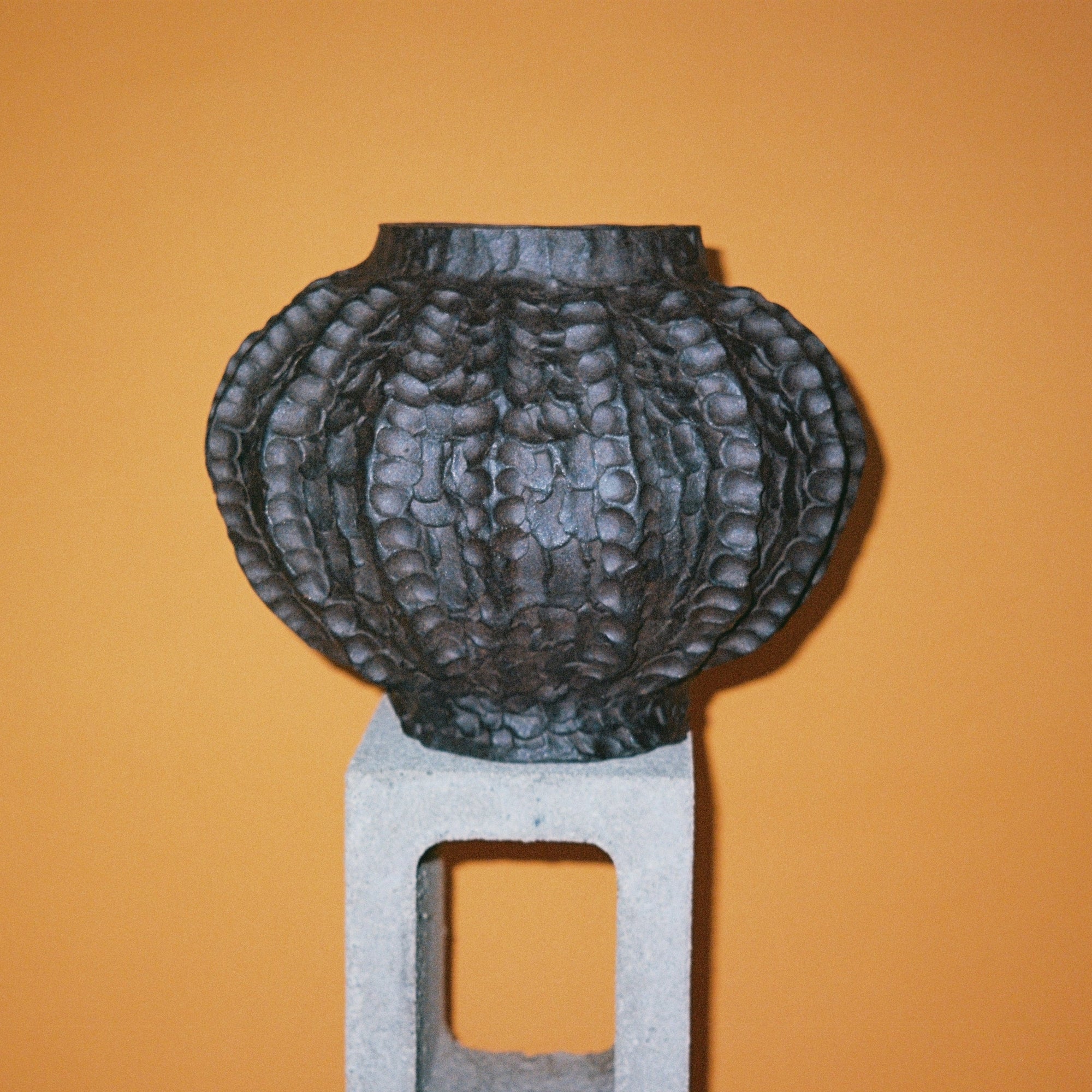 Brown Medium Vessel